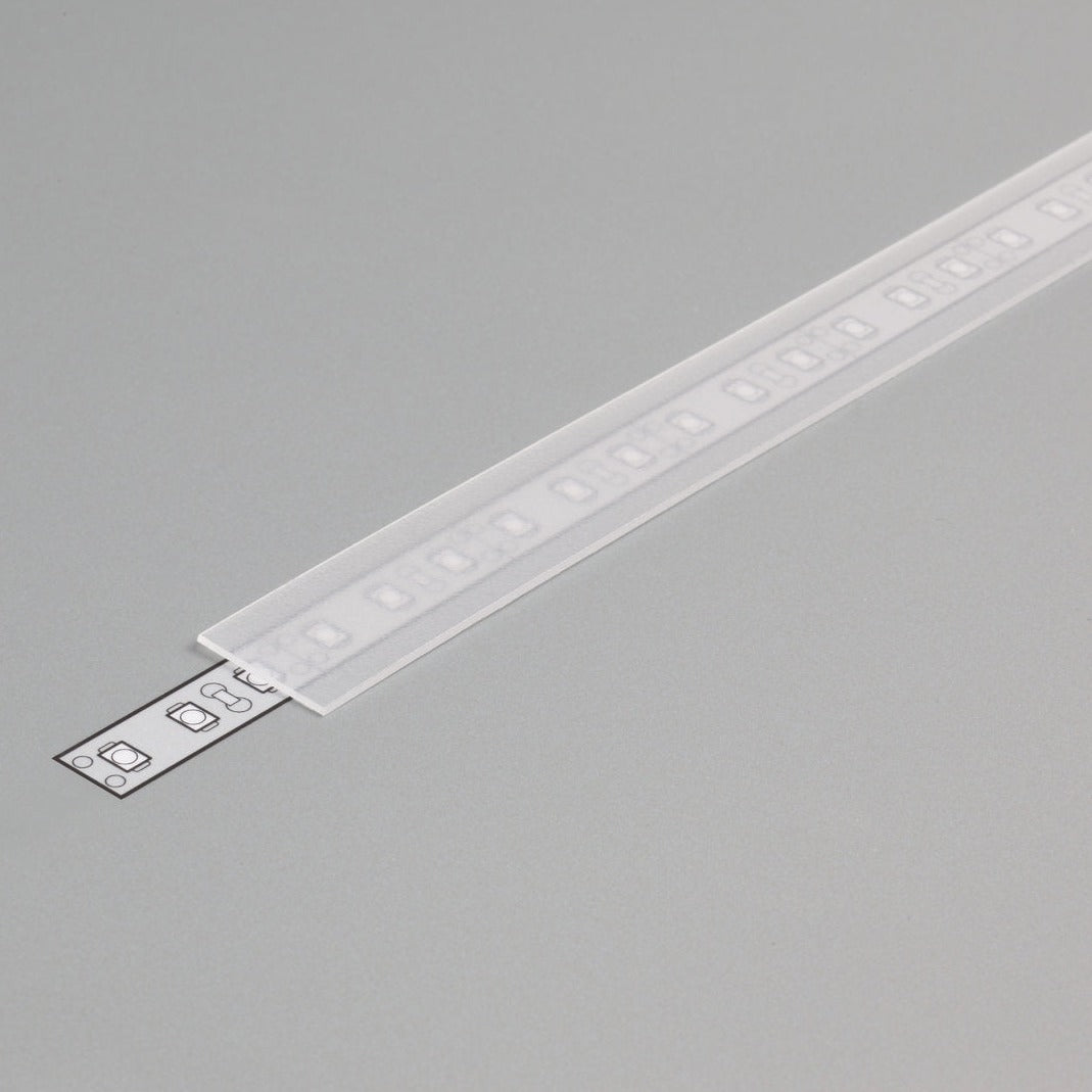 Diffuusori B, liu'utettava LED-profiili kansi, läpinäkyvä 2m, mitat 15,2mm x 0,8mm.
