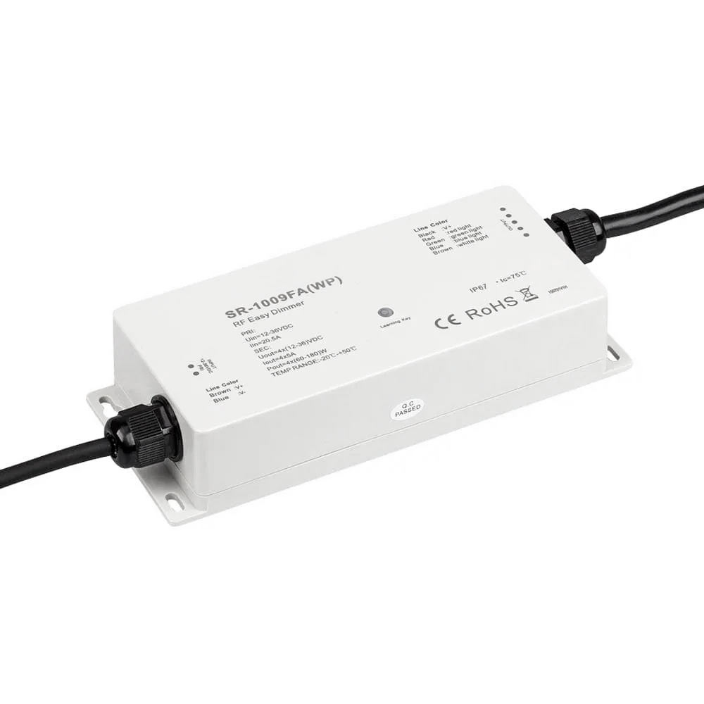 Langaton LED vastaanotin IP67, RF WiFi himmennin, neljä kanavaa, vedenkestävä ja ulkokäyttöön sopiva.