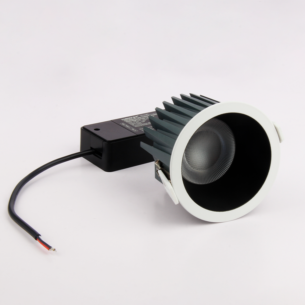 Kosteussuojattu LED-alasvalo IP54, WiFi-ohjaus, monivärinen valaistus 9W, FUT079, 770lm