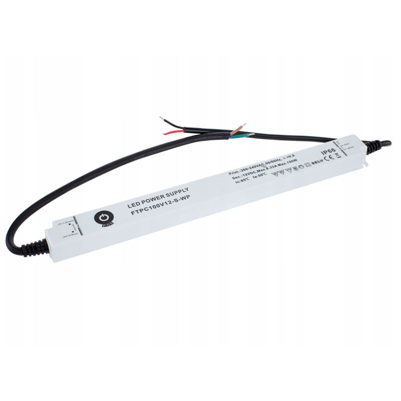 12V 100W IP66 LED-muuntaja, ohut malli LED-valaistukseen, IP67-koteloitu, tehokas ja kompakti.