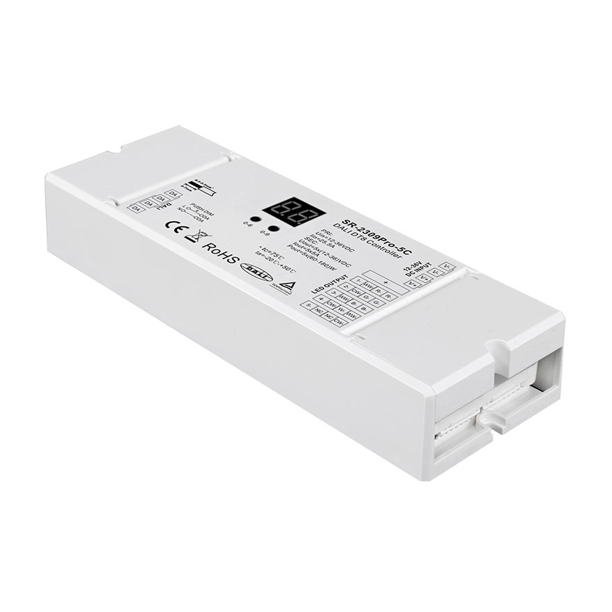 DALI DT8 PRO LED-ohjain, 12-36V himmennin/ohjain monivärilesille, viisi kanavaa.