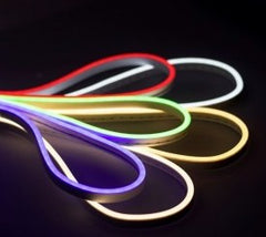 Kosteussuojattu punainen neon LED-valonauha ja muita värejä, joustava LED-nauha koristevalaistukseen.