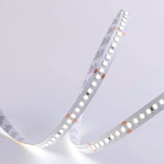 14,4W/m 24V LED-valonauha 5m, 1550lm/m CRI>95 160led/m IP20 with bright lights on a flexible strip