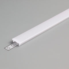Erikoisvahva LED-diffuusori 2m, kestävä kansi lattia-LED-profiiliin, väri opaali/maito.
