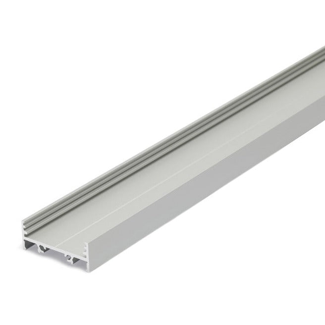 ISO pinta-asennettava LED-profiili, matala malli, mitat 33,4 x 12,8mm, monikäyttöinen ja saatavilla kolmessa sävyssä.