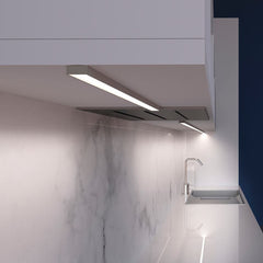 PINTA10.v2 LED-profiili 2m 2023 malli asennettuna moderniin keittiöön.